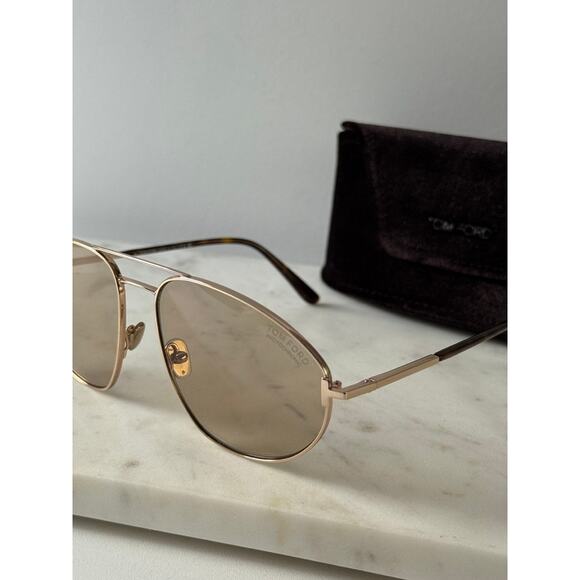NEW Tom Ford FT1095 Ken Photochromic Aviator Sunglasses - Picture 5 of 8